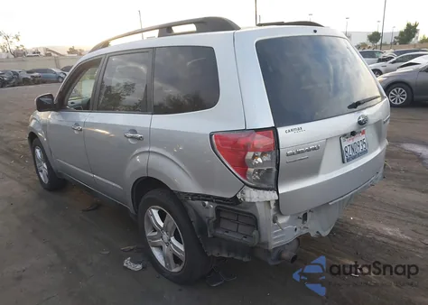 2010 Subaru Forester 2.5X Premium z USA, uszkodzony, nr VIN JF2SH6CC2AH777763